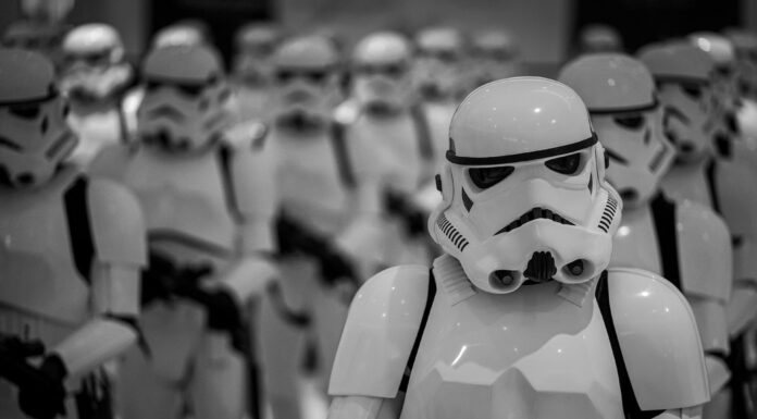 Bob Iger: “Star Wars-series op Disney+ kunnen films worden” star wars stormtroopers