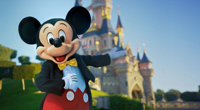 Disneyland Paris heropent op 15 juli disneyland paris mickey mouse