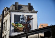 Met deze street art in Belgische steden viert Disney de lancering van Disney Plus disney the mandalorian mural antwerpen